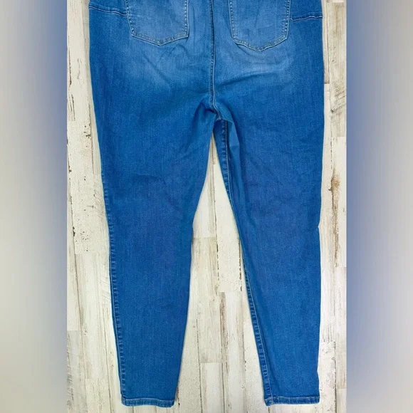 Torrid Jeans Women's Size 22T Blue High-Rise Bombshell Skinny Denim 31" Inseam - Picture 11 of 11